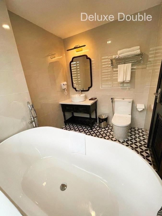 Moma Paris Hotel Ninh Binh Bagian luar foto